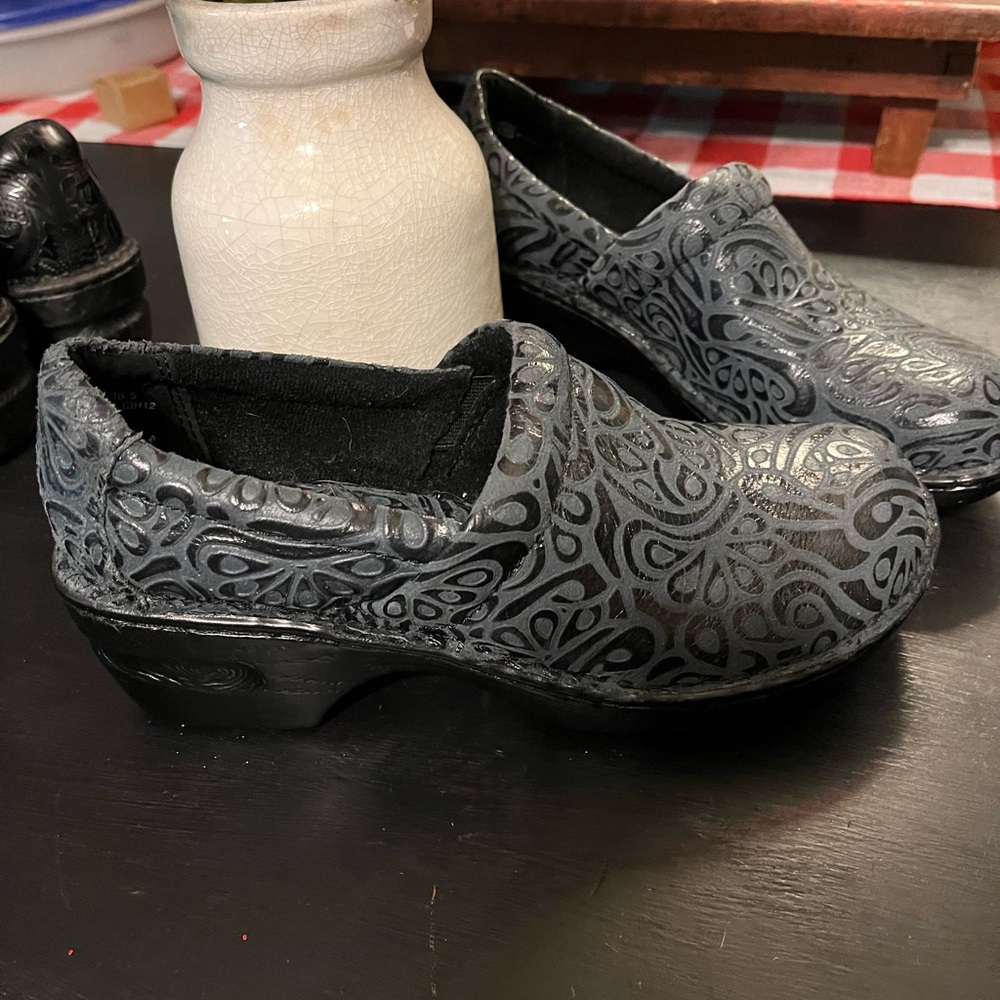 BOC SHOES - Picture 4 of 4